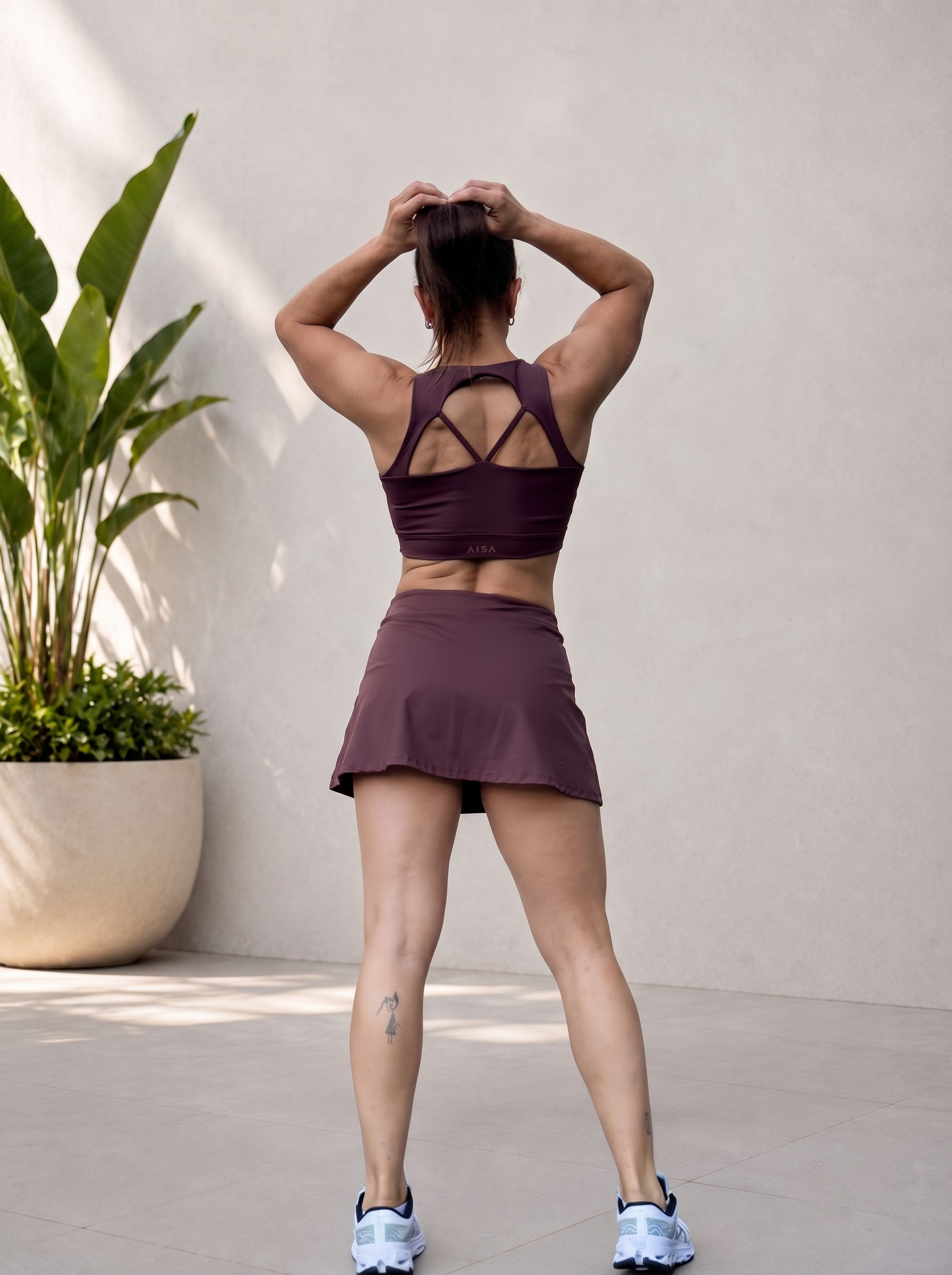 Conjunto Cropped + Saia Marrom